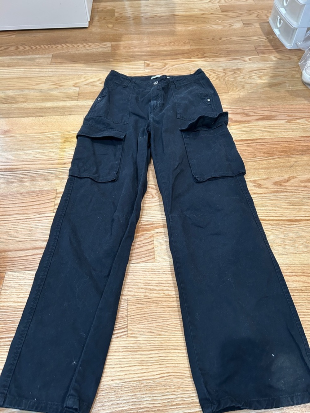 Berksha Black Cargo Pants - Casual Utility Style